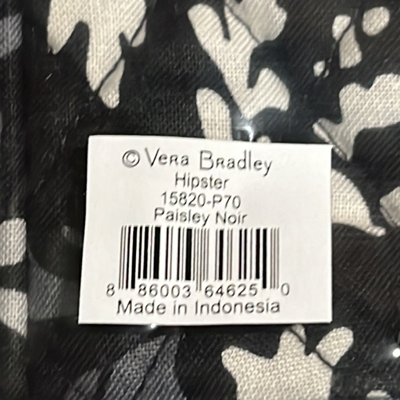 Vera Bradley Hipster in Paisley Noir NWT - Picture 8 of 8